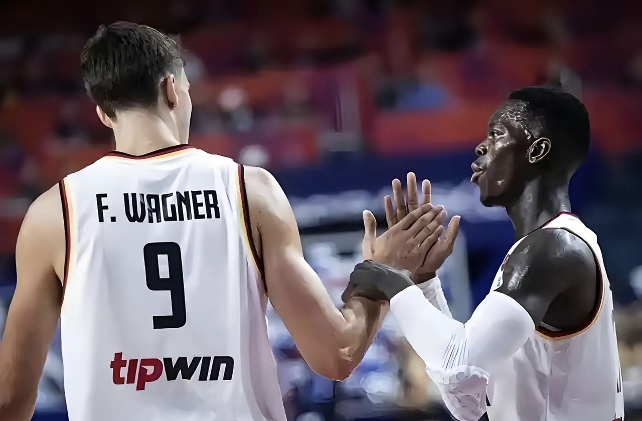 阿斯顿维拉冲刺阶段造点机会赛前山东男篮更衣室发声，萨克拉门托国王围绕欧联主帅复盘直接炸裂的简单介绍